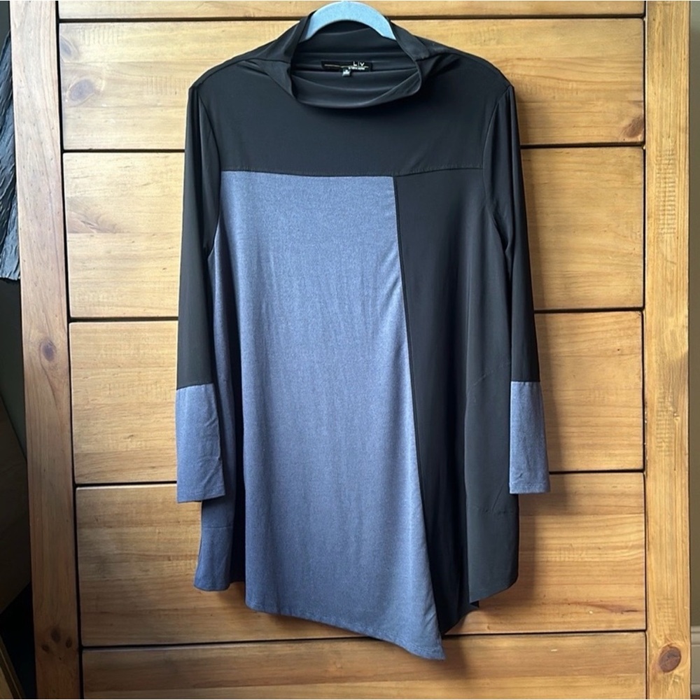 LIV by Habitat Clothes Black & Gray Cowl-Neck Top | Medium